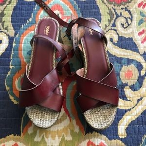 Mossimo burgundy wedges